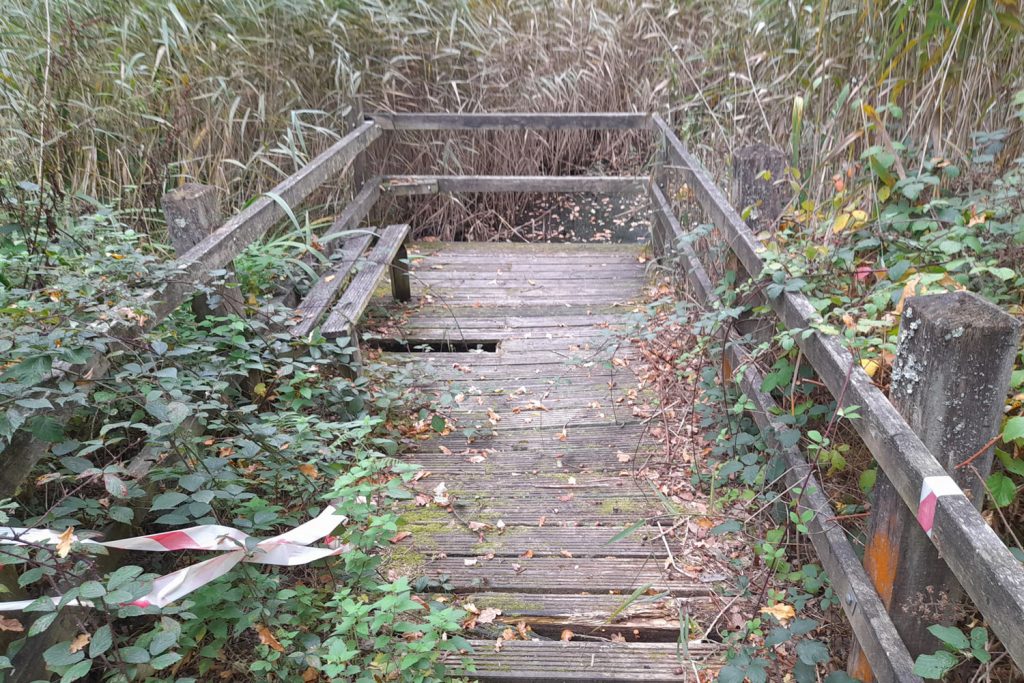 platform, sheepwash pond prestwood